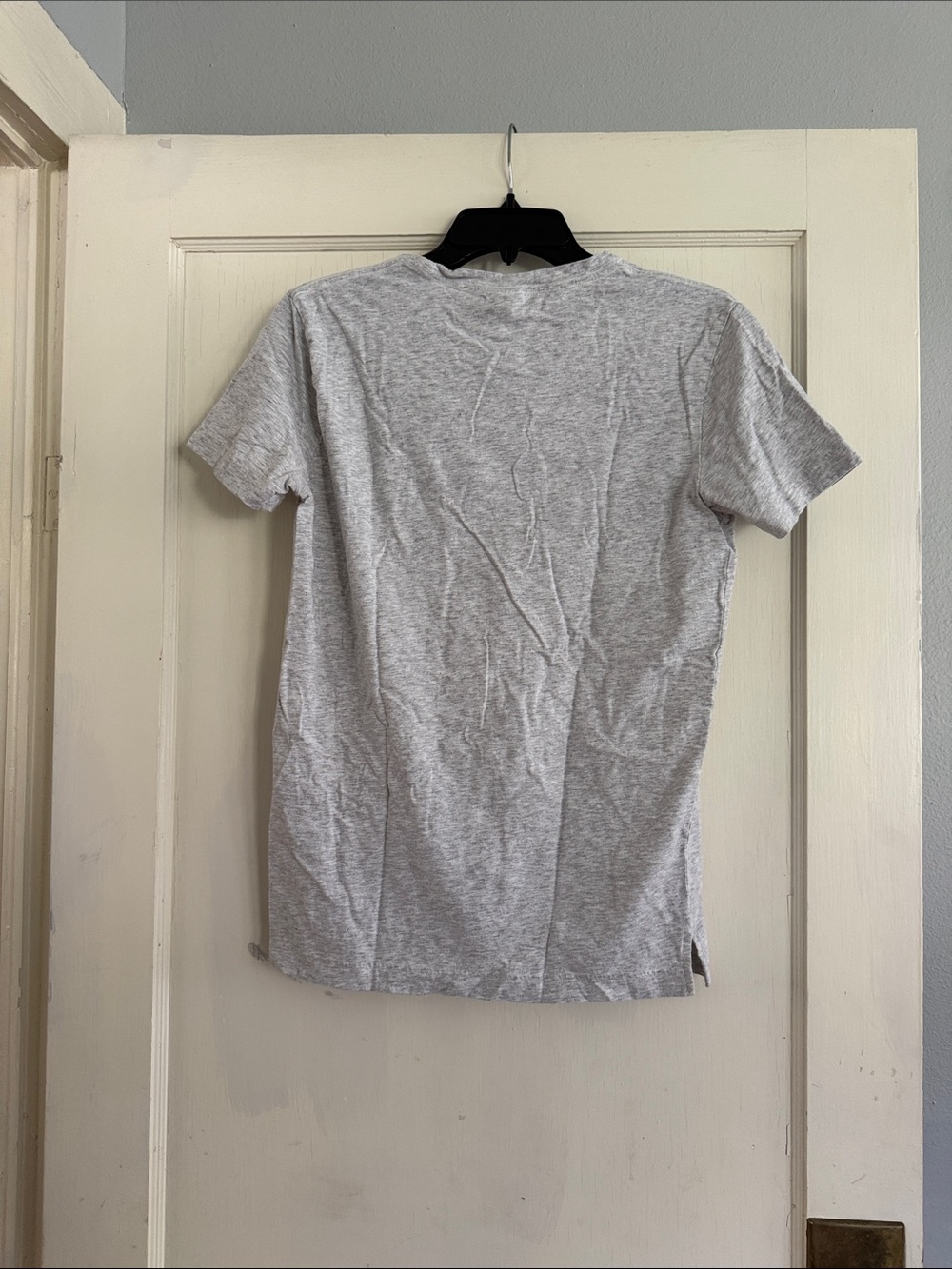 PINK Victoria's Secret Gray Tee with Blue Ombre Logo - Picture 2 of 7
